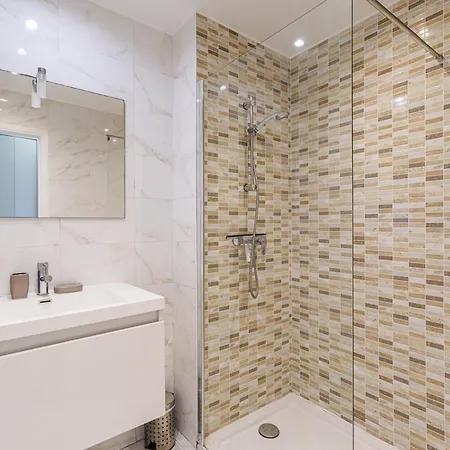 Espace 2000 - Beautiful 1bdr With Sea View - Swimming Pool - Ac - Parking Menton